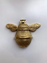 Load image into Gallery viewer, Brass Bumble Bee Door Knocker - Brass Finish
