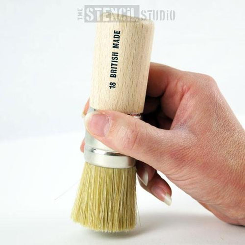 Size 18 Stencil Brush